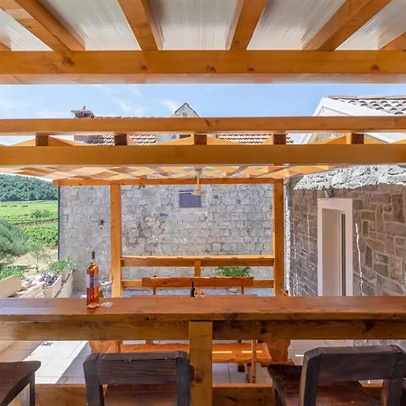 펜션 2 Bedroom Gorgeous In Smokvica (Korcula)