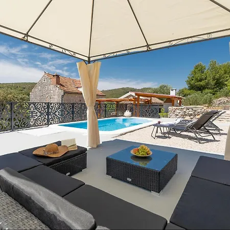 2 Bedroom Gorgeous In