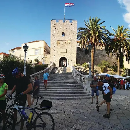 2 Bedroom Gorgeous In * Smokvica (Korcula)