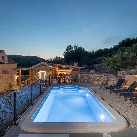 2 Bedroom Gorgeous In 펜션