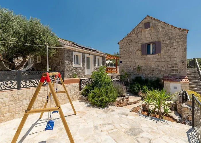 2 Bedroom Gorgeous In Smokvica (Korcula)