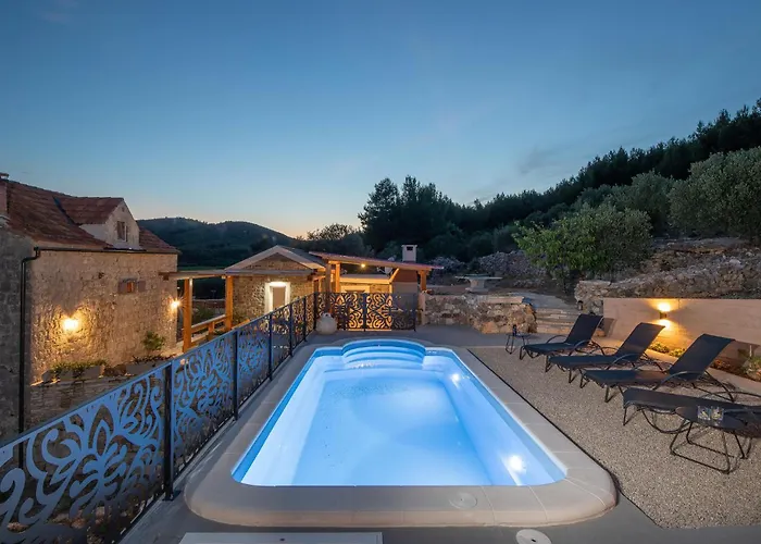 2 Bedroom Gorgeous In Σπίτι διακοπών