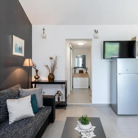 2 Bedroom Gorgeous In * Smokvica (Korcula)