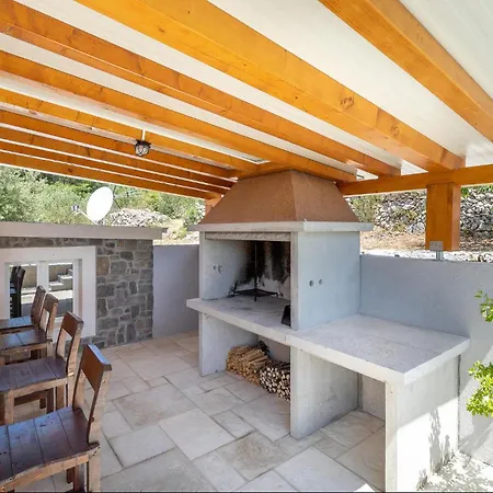 2 Bedroom Gorgeous In Holiday home