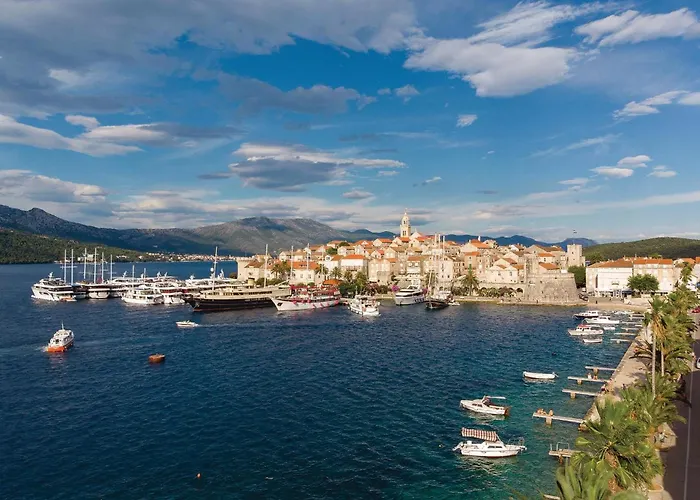 2 Bedroom Gorgeous In Holiday home Smokvica (Korcula)