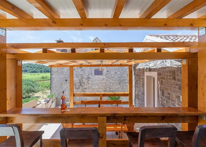 Holiday home 2 Bedroom Gorgeous In Smokvica (Korcula)