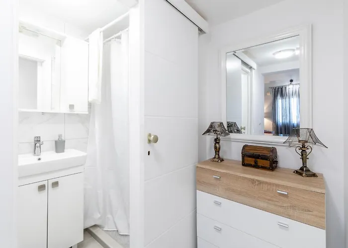 2 Bedroom Gorgeous In